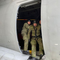 Profesionáli z Kuchyne nacvičovali núdzové opustenie lietadla