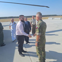 Španielsky generál na letisku v Kuchyni