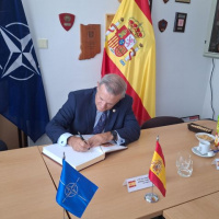 Španielsky generál na letisku v Kuchyni