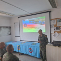 Študenti diplomacie navštívili letisko Kuchyňa