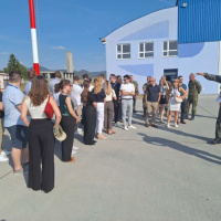 Študenti diplomacie navštívili letisko Kuchyňa