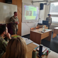 absolventi IJK s CAT USA OJP PO 01