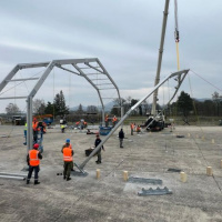 Začali sme s výcvikom špecialistov na výstavbu mobilných hangárov