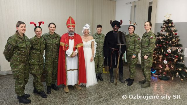 13. mechanizovaný prápor navštívil Mikuláš