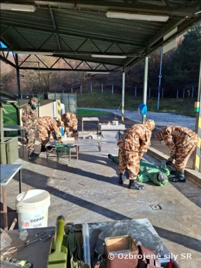 Kurz chemických pozorovateľov rôt v 7. výcvikovom pluku Martin