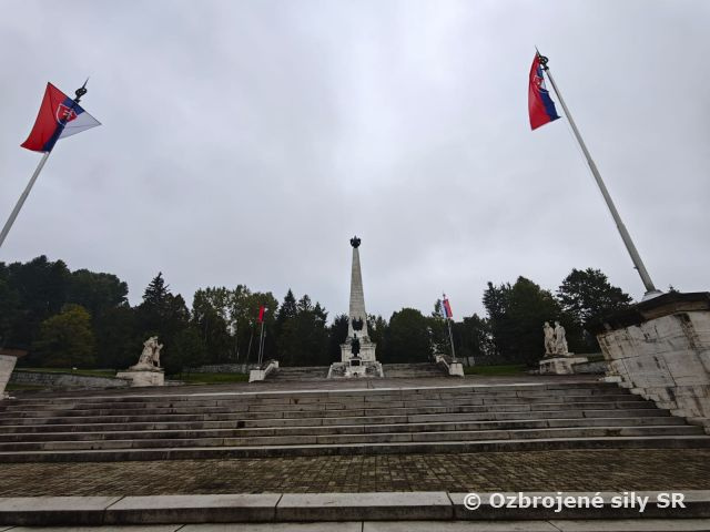 Logistická podpora slávností na Dukle