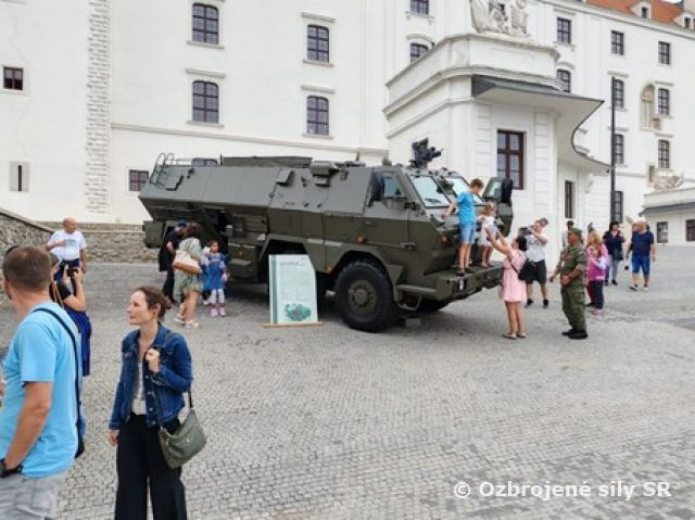 Deň otvorených dverí NR SR s 11. bVzS Nitra