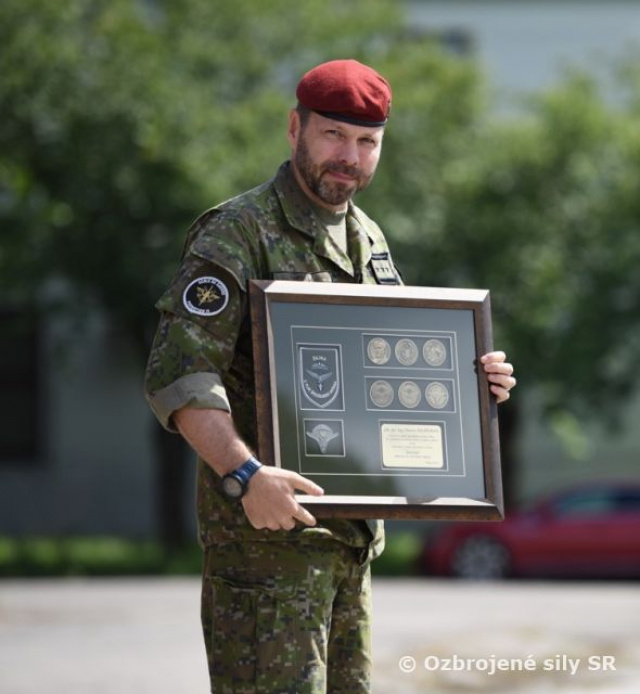 Rozlúčka s plukovníkom Petrom Žochňákom – veliteľom žilinského 5. pluku