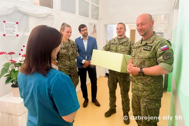 Dar od prieskumákov pre Fakultnú nemocnicu s poliklinikou J. A. Reimana Prešov