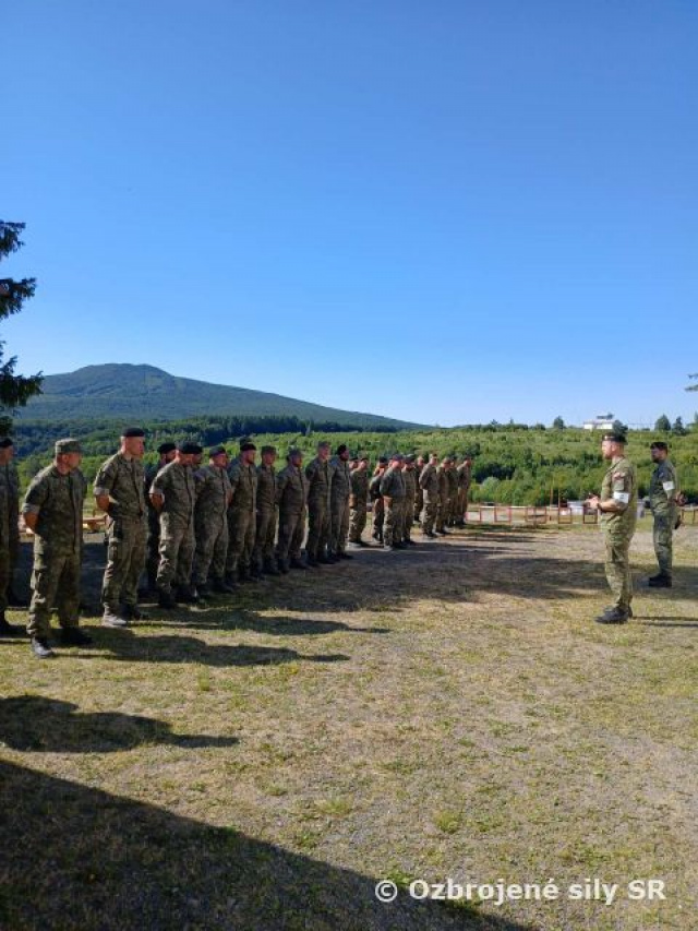 Ukončenie kurzu strelcov - operátorov tanku T-72 M1