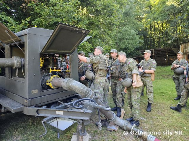 Príslušníci CPD cvičili zásahy pri povodniach