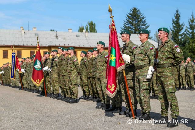Slávnostný nástup v Trenčíne