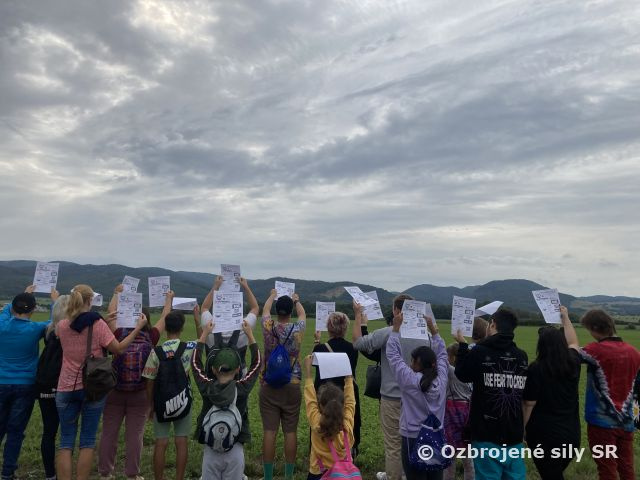 Deti z detského domova na medzinárodných leteckých dňoch