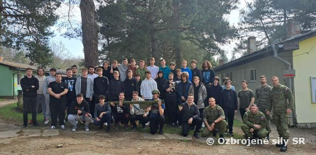 Profesionáli spod Zobora súčasťou programu školy v prírode 