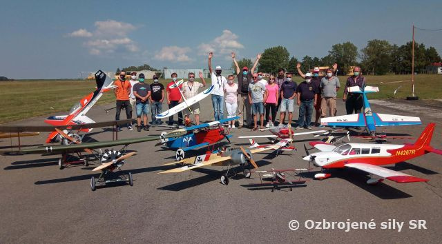 Memoriál Karola Wunderlicha na letisku v Kuchyni