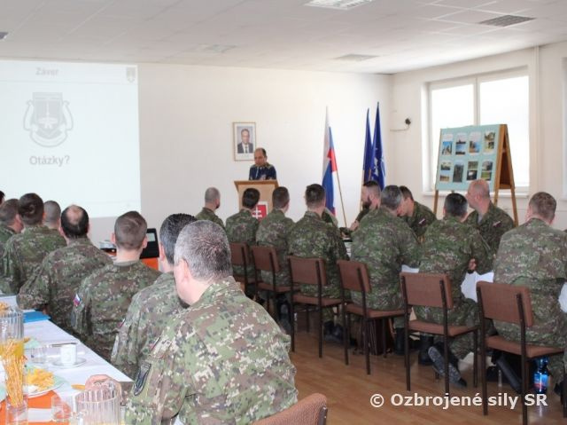 Veliteľské zhromaždenie veliteľa protilietadlovej raketovej brigády