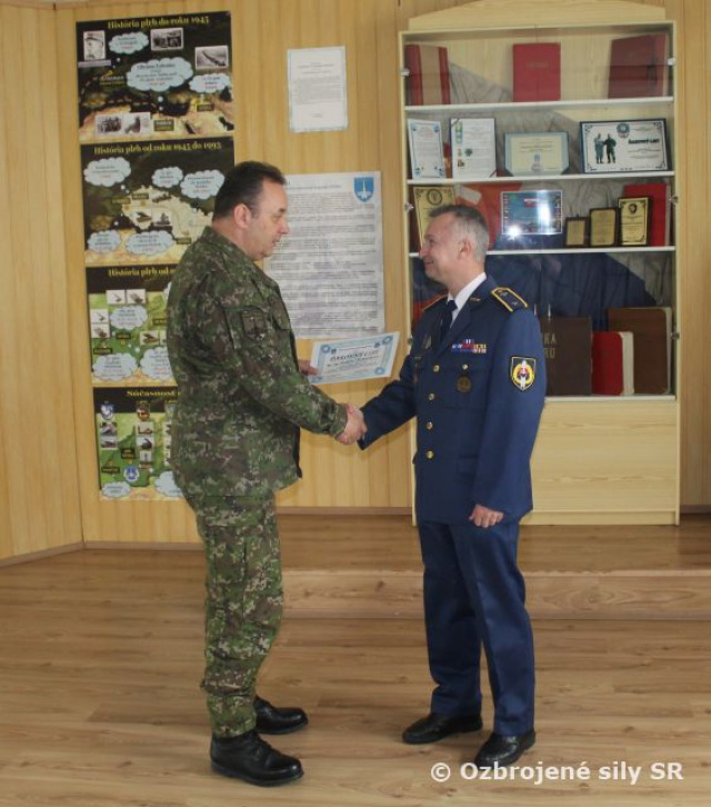 Odchod veliteľa protilietadlového oddielu IGLA do zálohy