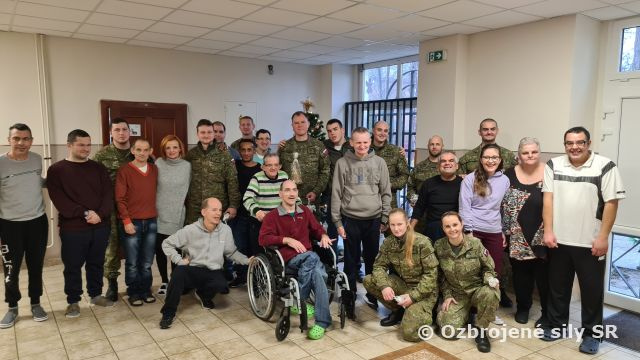 Vianoce s Domovom sociálnych služieb pre deti  a dospelých v Štrkovci