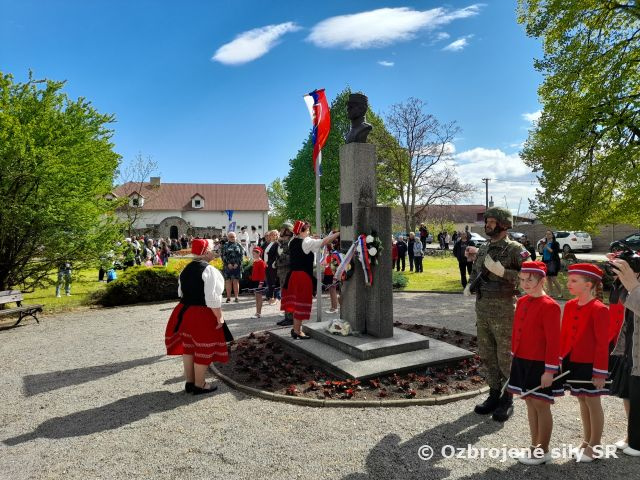 Tokaj v Európe v spolupráci s vojakmi Trebišovskej posádky
