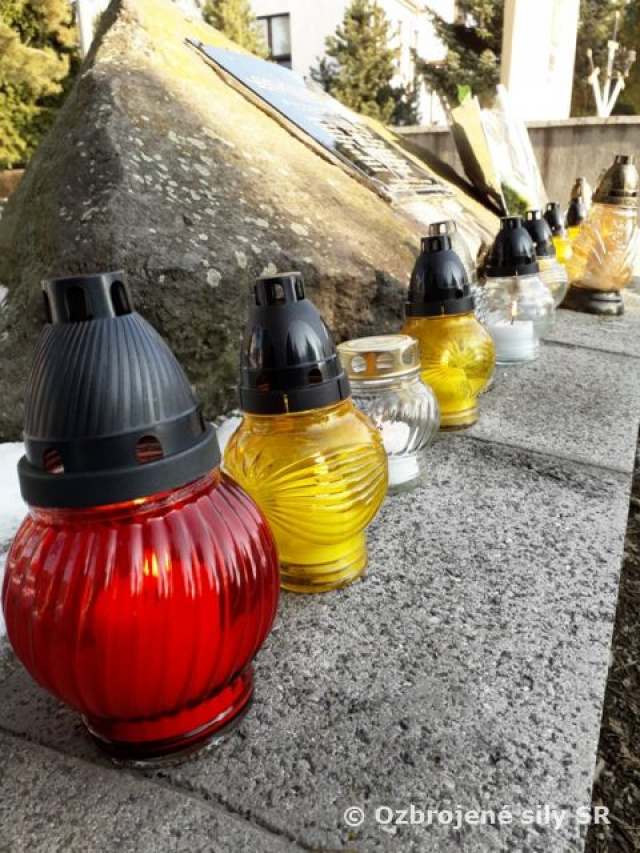 Aj v Trebišove sme si pripomenuli obete leteckého nešťastia