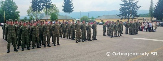 Rožňavský slávnostný nástup pri príležitosti výročí SNP a prijatia Ústavy SR