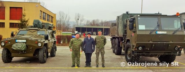 Slávnostný nástup 103. práporu radiačnej, chemickej a biologickej ochrany pri príležitosti ukončenia pôsobnosti zamestnanca Ing. Štefana Bovu, PhD.