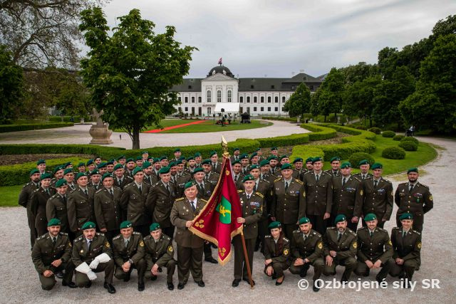 Zapožičanie Bojovej zástavy práporu radiačnej, chemickej a biologickej ochrany v Rožňave