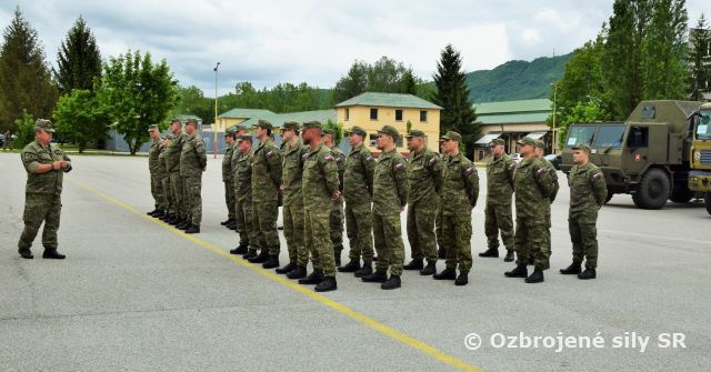 Pravidelný výcvik aktívnych záloh sa začal