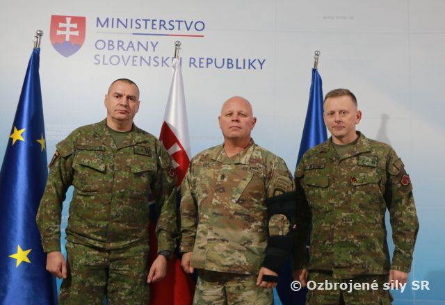 Veliaci poddôstojník US SOCEUR Jeremy Lile navštívil Slovensko 