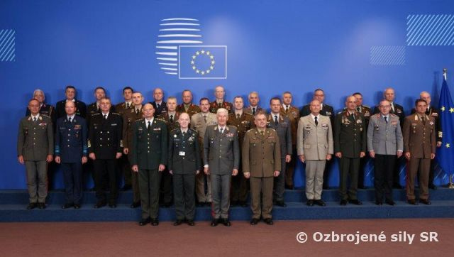 Generál Zmeko na rokovaní Vojenského výboru NATO a EÚ v Bruseli 