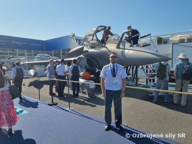 Slovenskí navádzači na konferencii vo Francúzsku