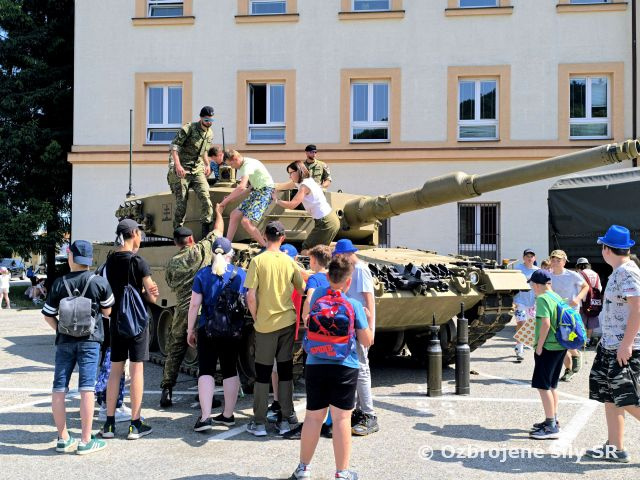 Kasárne SNP otvorili svoje brány