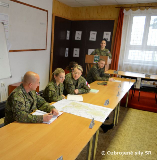 Veliteľská príprava veliteľstva a štábu oddielu