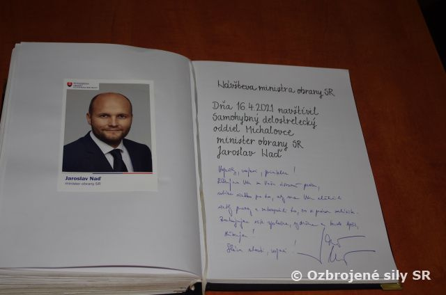 Návšteva ministra obrany