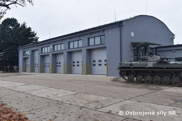Slávnostné odovzdanie opravárenskej haly na 13. mechanizovanom prápore