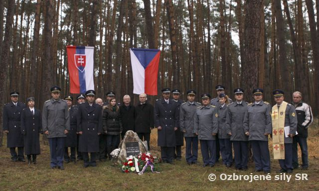 Pietna spomienka na pilota v dk Kuchyňa