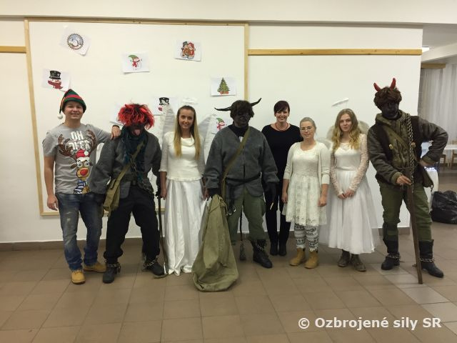 Mikuláš so ženistami