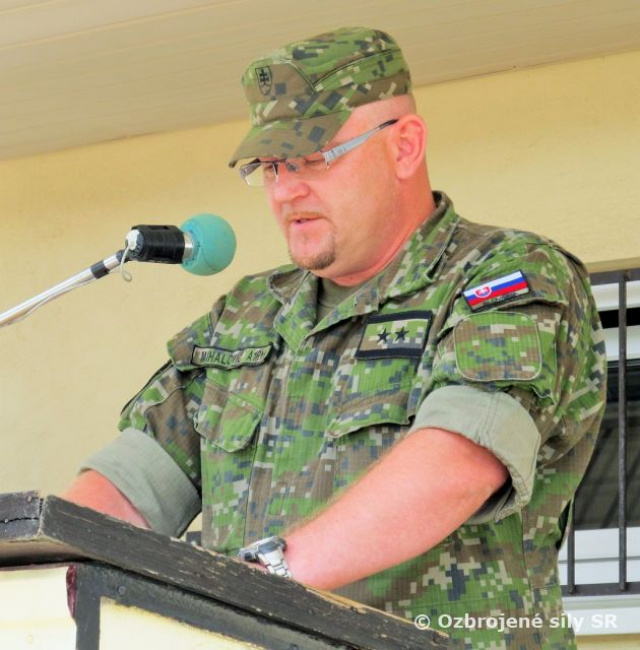 Slávnostný nástup pri príležitosti uvedenia do funkcie veliteľa Ženijného práporu Sereď