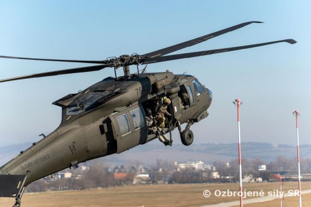 Súčinnostný výcvik vojenských a policajných špeciálov 