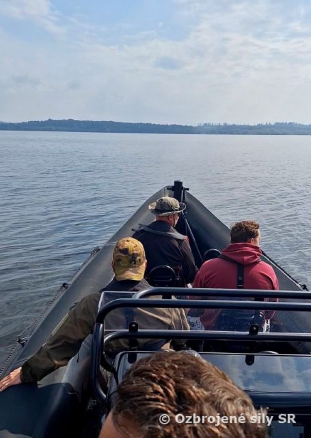 ORAVSKÁ PRIEHRADA „PLNÁ“ ŠPECIÁLOV - POTÁPAČSKÝ VÝCVIK