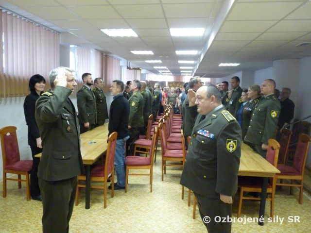 Slávnostný nástup k 74. výročiu víťazstva nad fašizmom