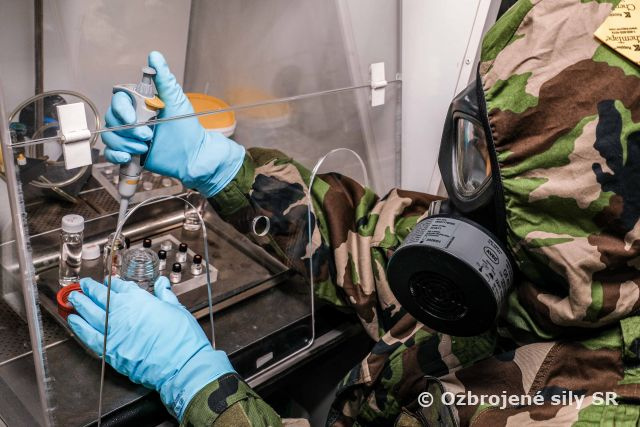 Chemici na cvičení SLSD 23