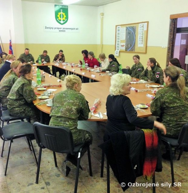 Oslava MDŽ u ženistov