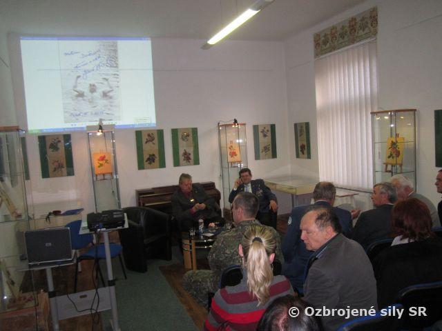 Beseda s vojenským pilotom a diaľkovým plavcom