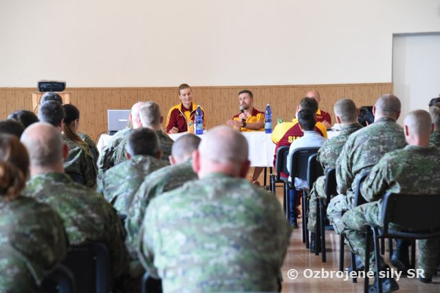 „Nasťa“ medzi špeciálmi. S deťmi.