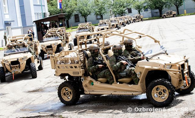 TASR: "Minister obrany odovzdal žilinským špeciálom nové bojové vozidlá"
