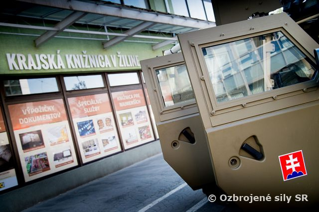 TASR: "Maskáčové príbehy opisujú základnú vojenskú službu v 5. pluku špeciálneho určenia"