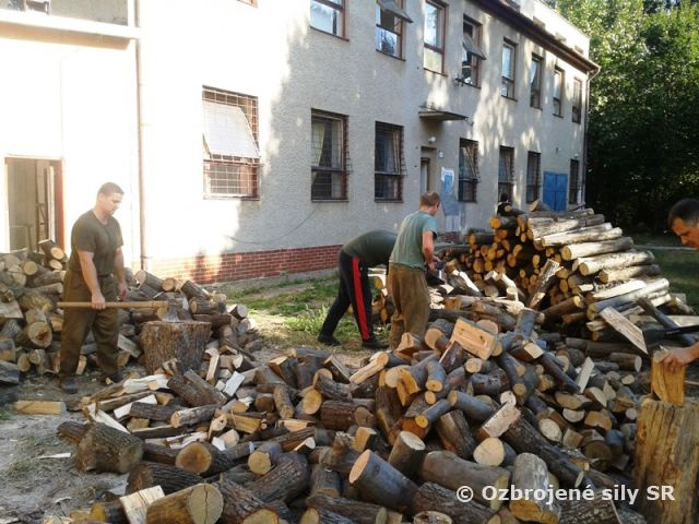 Vojaci pomáhali Mariánskym sestrám
