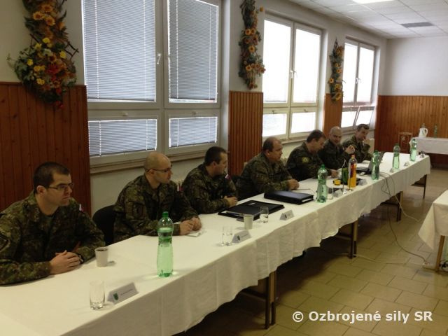 Pracovná návšteva príslušníkov Armády ČR v rožňavskom prápore rchbo