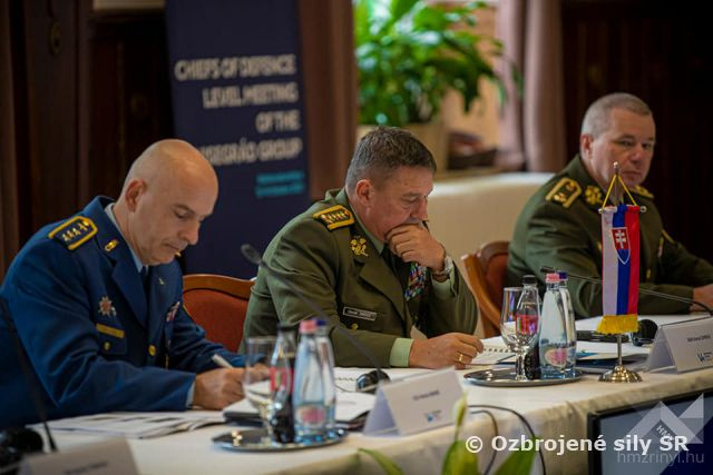 Rokovanie náčelníkov generálnych štábov krajín V4